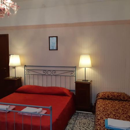 Fiabe Venice Rooms Стая снимка